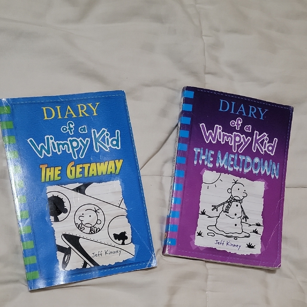 Diary of a Wimpy Kid Book Set - Blue and Purple